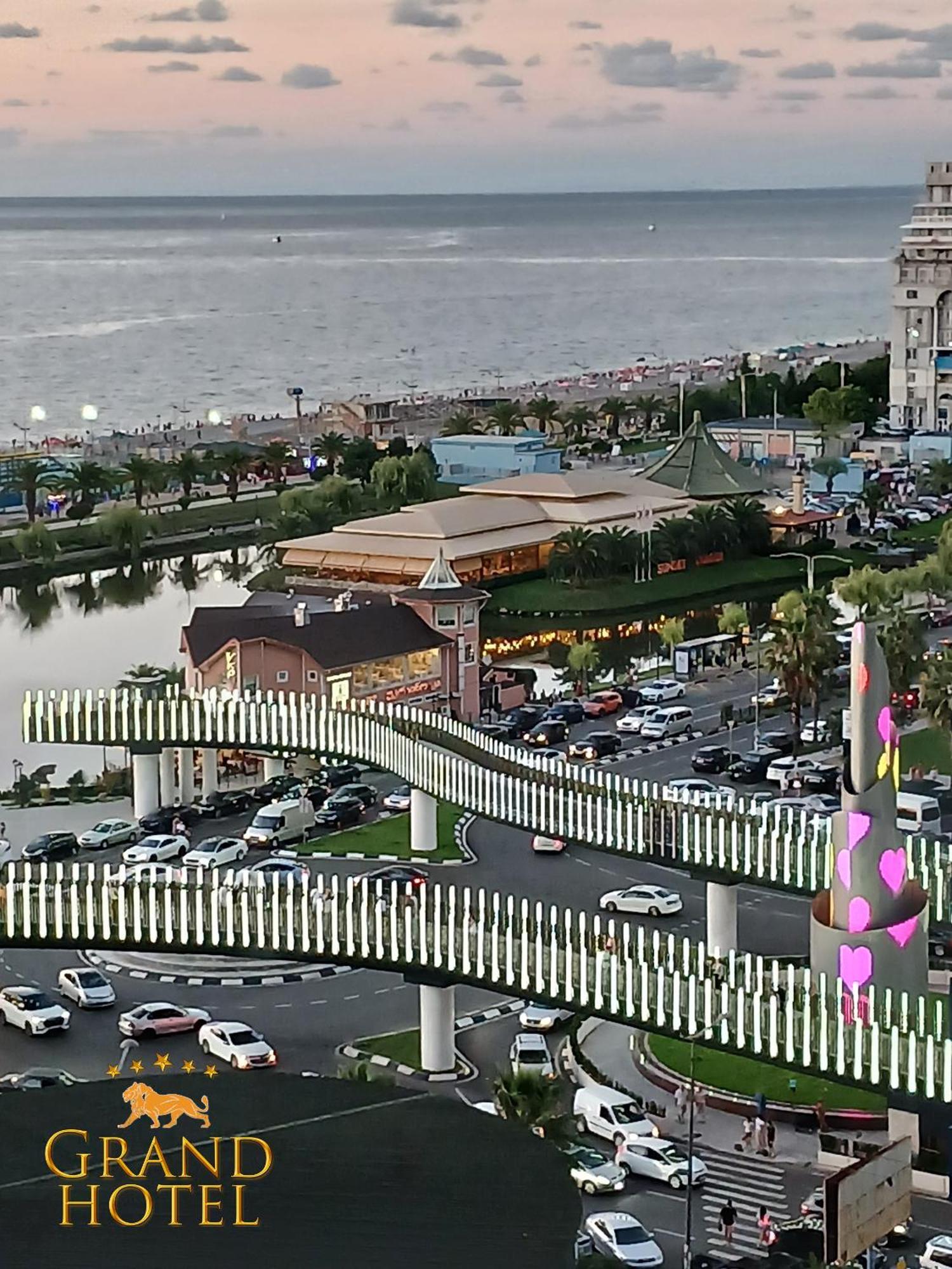 Grand Hotel ☆ Orbi City Batumi Exterior foto